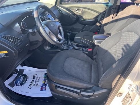 Used 2010 Hyundai Tucson GLS image 17