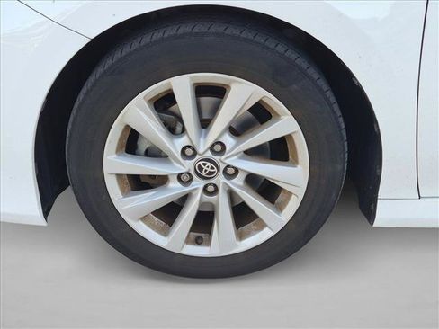 Used 2022 Toyota Camry LE FWD image 6