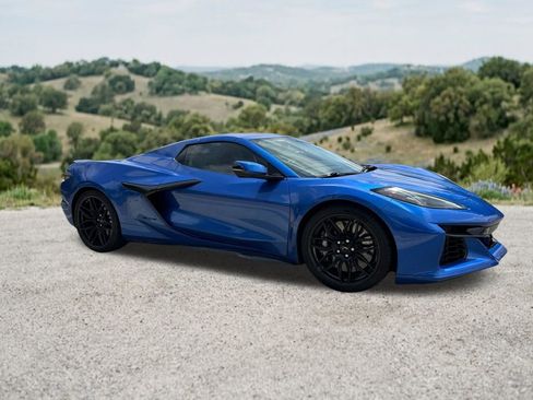 Used 2023 Chevrolet Corvette Z06 RWD image 12