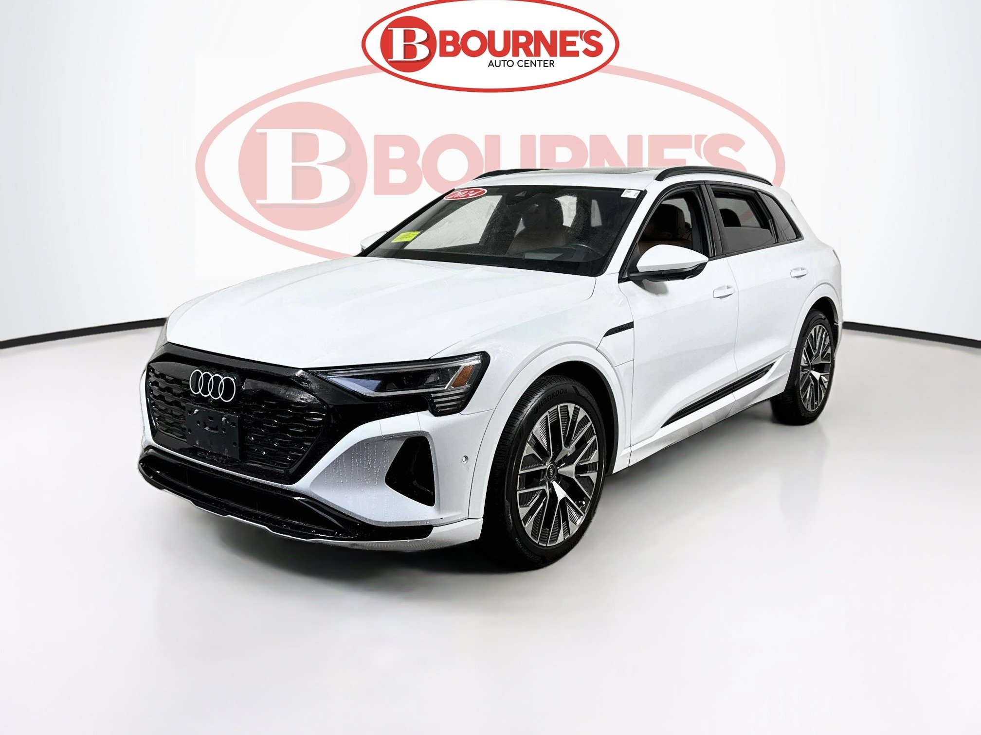 Used 2024 Audi Q8 e-tron Prestige w/ Prestige Package AWD/4WD image 7