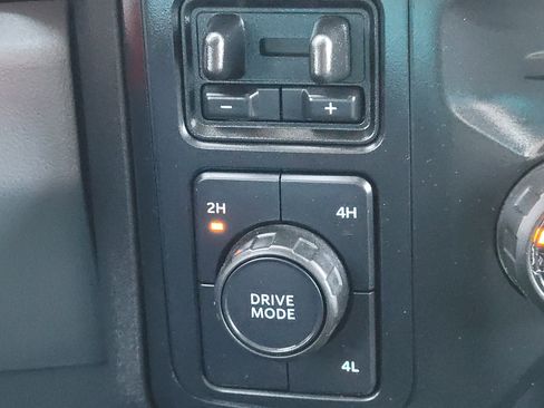 Used 2024 Ford F250 XLT image 22