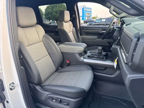 New 2026 Chevrolet Silverado 1500 ZR2 AWD/4WD image 13