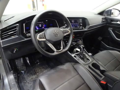 Used 2024 Volkswagen Jetta SE image 21
