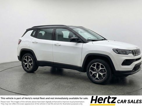 Used 2025 Jeep Compass Limited image 1
