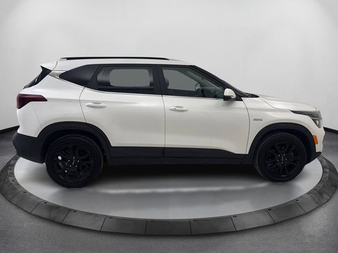 Used 2023 Kia Seltos EX AWD/4WD image 4