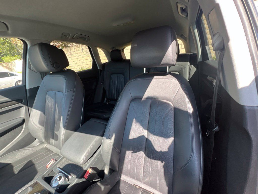 Used 2020 Audi Q5 2.0T Premium w/ Convenience Package AWD/4WD image 13