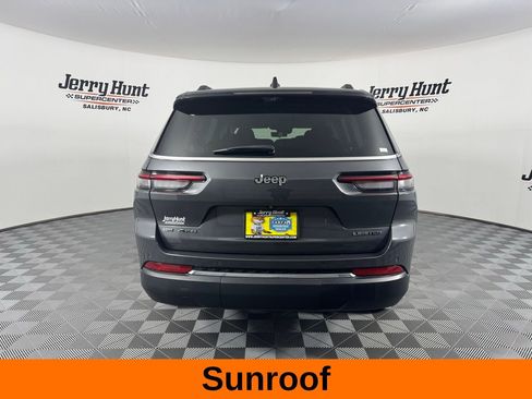 Used 2023 Jeep Grand Cherokee L Limited w/ Luxury Tech Group II image 8