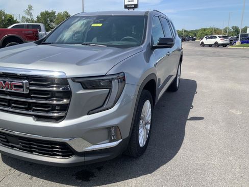 Used 2026 GMC Acadia Elevation w/ Elevation Premium Package AWD/4WD image 11