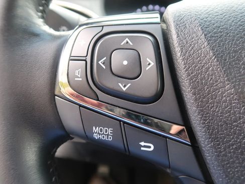 Used 2018 Toyota Avalon Limited image 41