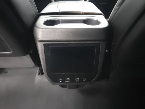 Used 2025 GMC Yukon Denali Ultimate w/ LPO, Floor Liner Package AWD/4WD image 26