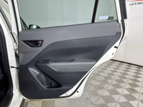 Used 2025 Subaru Crosstrek 2.5i Premium AWD/4WD image 27