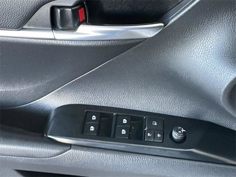 Certified 2019 Toyota Camry SE w/ Carpet Mat Package FWD image 16