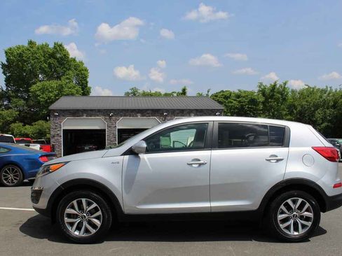 Used 2015 Kia Sportage LX AWD/4WD image 9