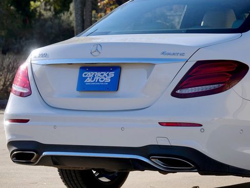 Used 2017 Mercedes-Benz E 300 4MATIC image 33