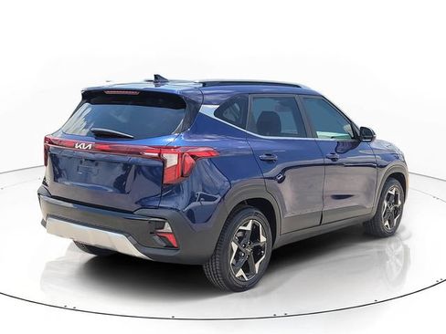 Used 2024 Kia Seltos EX FWD image 5
