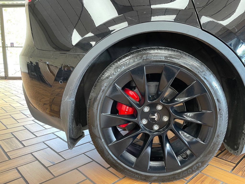 Used 2022 Tesla Model Y Performance AWD/4WD image 11