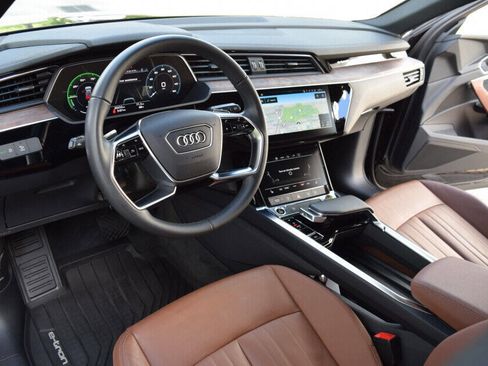 Used 2022 Audi e-tron Premium image 44