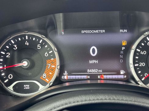 Used 2021 Jeep Renegade Latitude AWD/4WD image 12