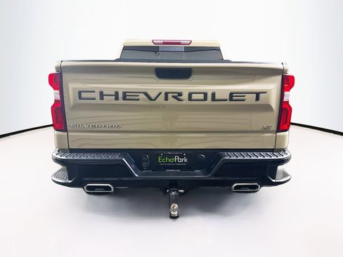 Used 2022 Chevrolet Silverado 1500 LT Trail Boss w/ Convenience Package II image 7