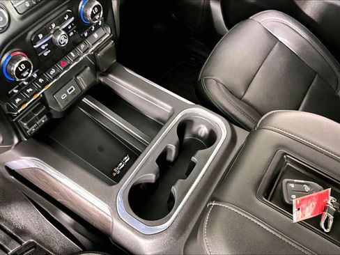 Used 2019 Chevrolet Silverado 1500 LTZ w/ LTZ Plus Package AWD/4WD image 18