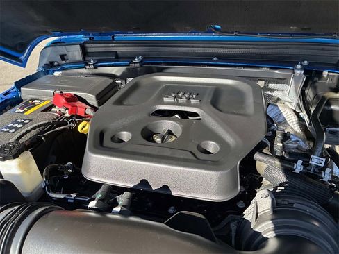 Used 2024 Jeep Wrangler Unlimited w/ Convenience Group image 16