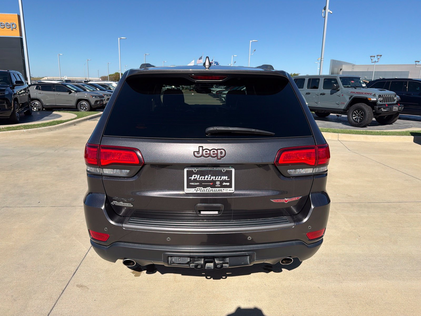 Used 2020 Jeep Grand Cherokee Trailhawk w/ Trailhawk Luxury Group AWD/4WD image 4