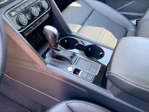 Certified 2023 Volkswagen Atlas SE image 17