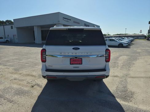 Used 2023 Ford Expedition Limited RWD image 4