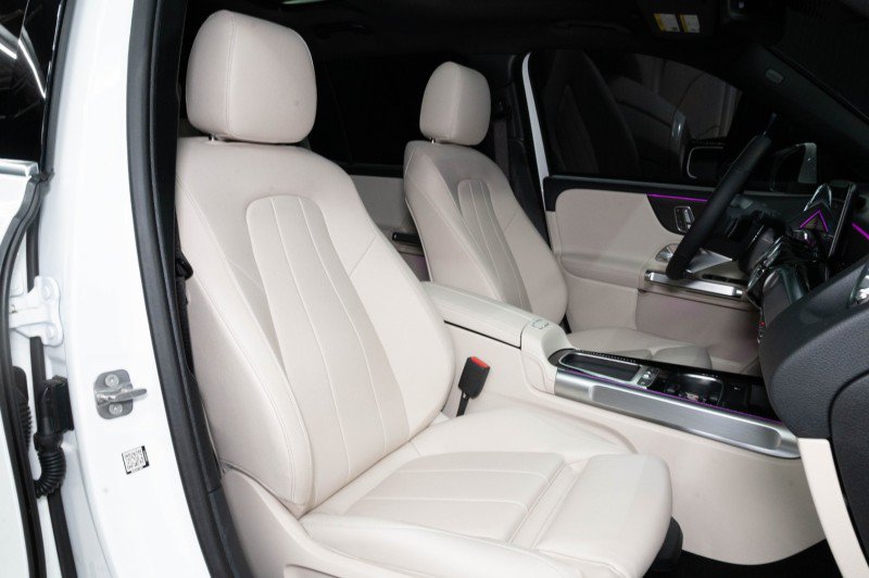 New 2026 Mercedes-Benz GLB 250 4MATIC image 14
