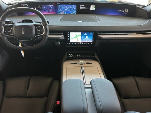 New 2026 Lincoln Navigator L Reserve w/ Jet Appearance Package AWD/4WD image 12