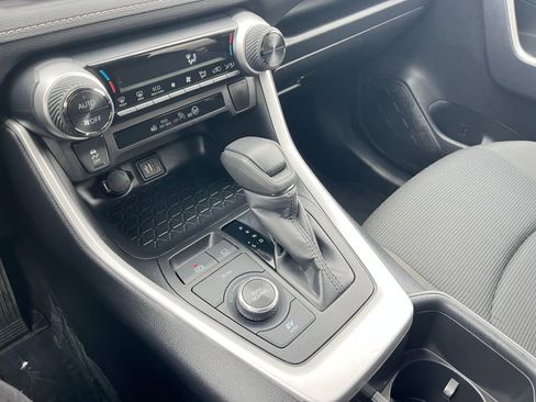 Used 2025 Toyota RAV4 LE image 40