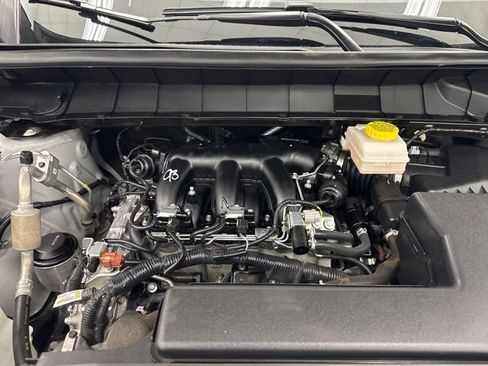 Used 2025 Nissan Pathfinder SV FWD image 38