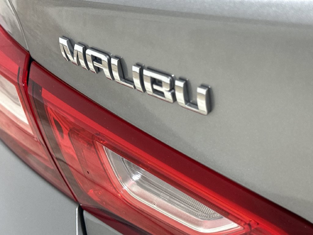 Used 2025 Chevrolet Malibu LT FWD image 25