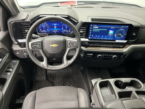Certified 2024 Chevrolet Silverado 1500 LT AWD/4WD image 15