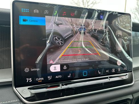 New 2026 Volkswagen Tiguan SE image 10