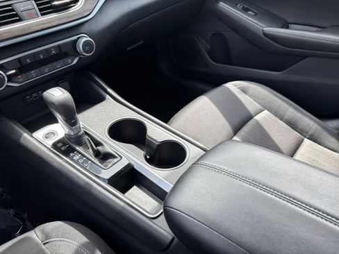 Used 2025 Nissan Altima 2.5 SV image 41