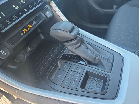 Certified 2025 Toyota RAV4 XLE image 22