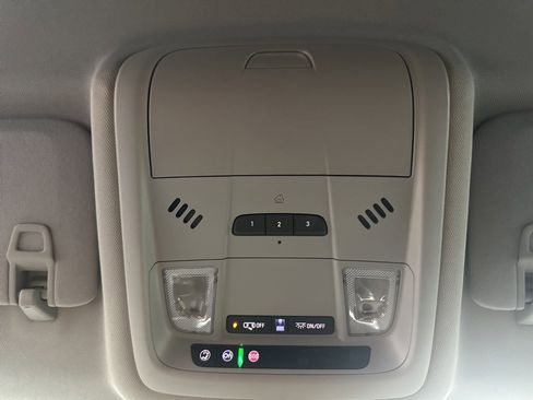 Used 2019 Chevrolet Equinox Premier w/ LPO, Floor Liner Package image 28