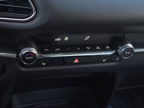 Used 2024 MAZDA CX-30 AWD 2.5 S w/ Premium Package image 19