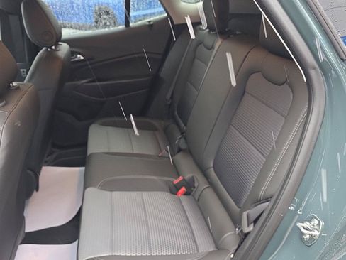 New 2025 Chevrolet Trax LT w/ Sunroof Package FWD image 20