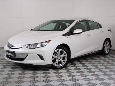 Used 2018 Chevrolet Volt Premier w/ Driver Confidence Package image 34