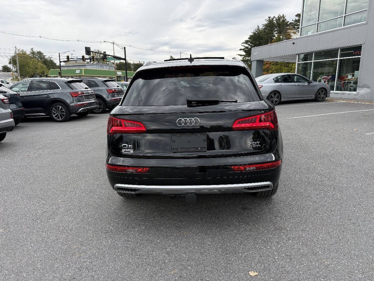 Used 2018 Audi Q5 2.0T Premium Plus w/ Premium Plus Package AWD/4WD image 8