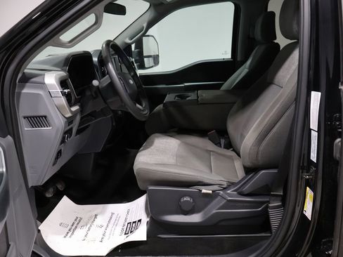 Used 2023 Ford F150 XLT w/ Max Trailer Tow Package image 11