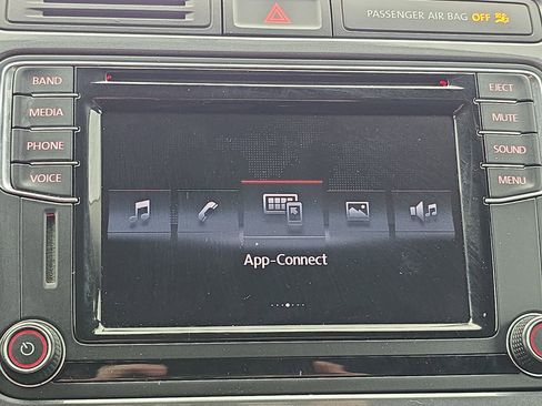 Used 2017 Volkswagen Tiguan Wolfsburg Edition image 20