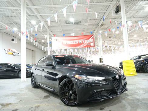 Used 2019 Alfa Romeo Giulia w/ Nero Edizione image 2