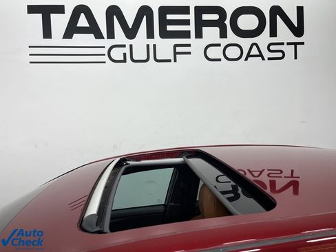 Used 2019 Toyota Avalon Limited image 11