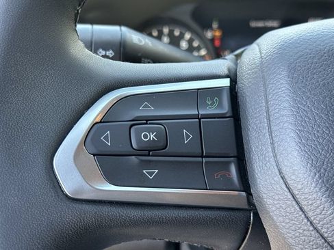 Used 2024 Jeep Compass Latitude AWD/4WD image 39