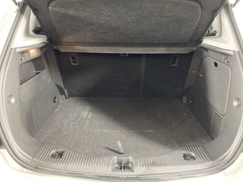 Used 2022 Chevrolet Trax LT w/ LT Convenience Package image 26