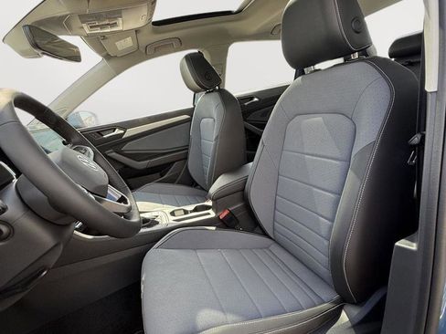 New 2025 Volkswagen Jetta SE image 10