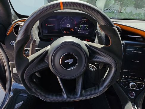 Used 2020 McLaren 720S Performance RWD image 19